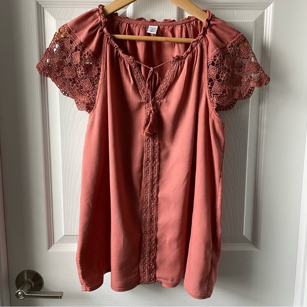 Old Navy Tall Size Lace Sleeve Top - Light Mauve - Size Small Tall
